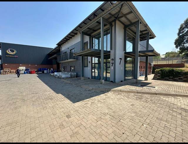 710M² WAREHOUSE TO LET IN LASER PARK